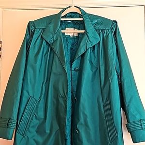 cambridge green teal trench coat long lined. Lining that zips into place.